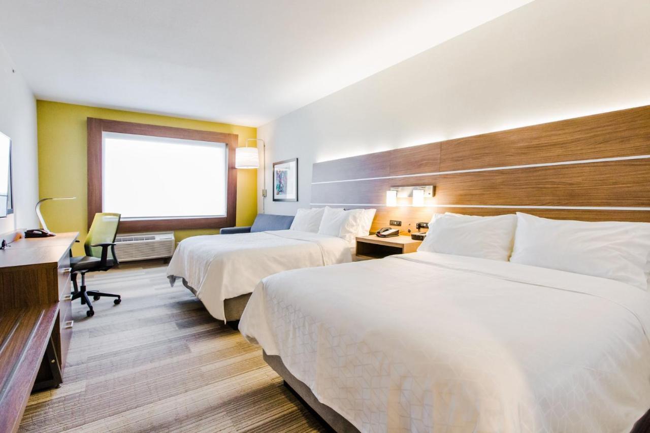 Holiday Inn Express & Suites - West Edmonton-Mall Area By Ihg Bagian luar foto