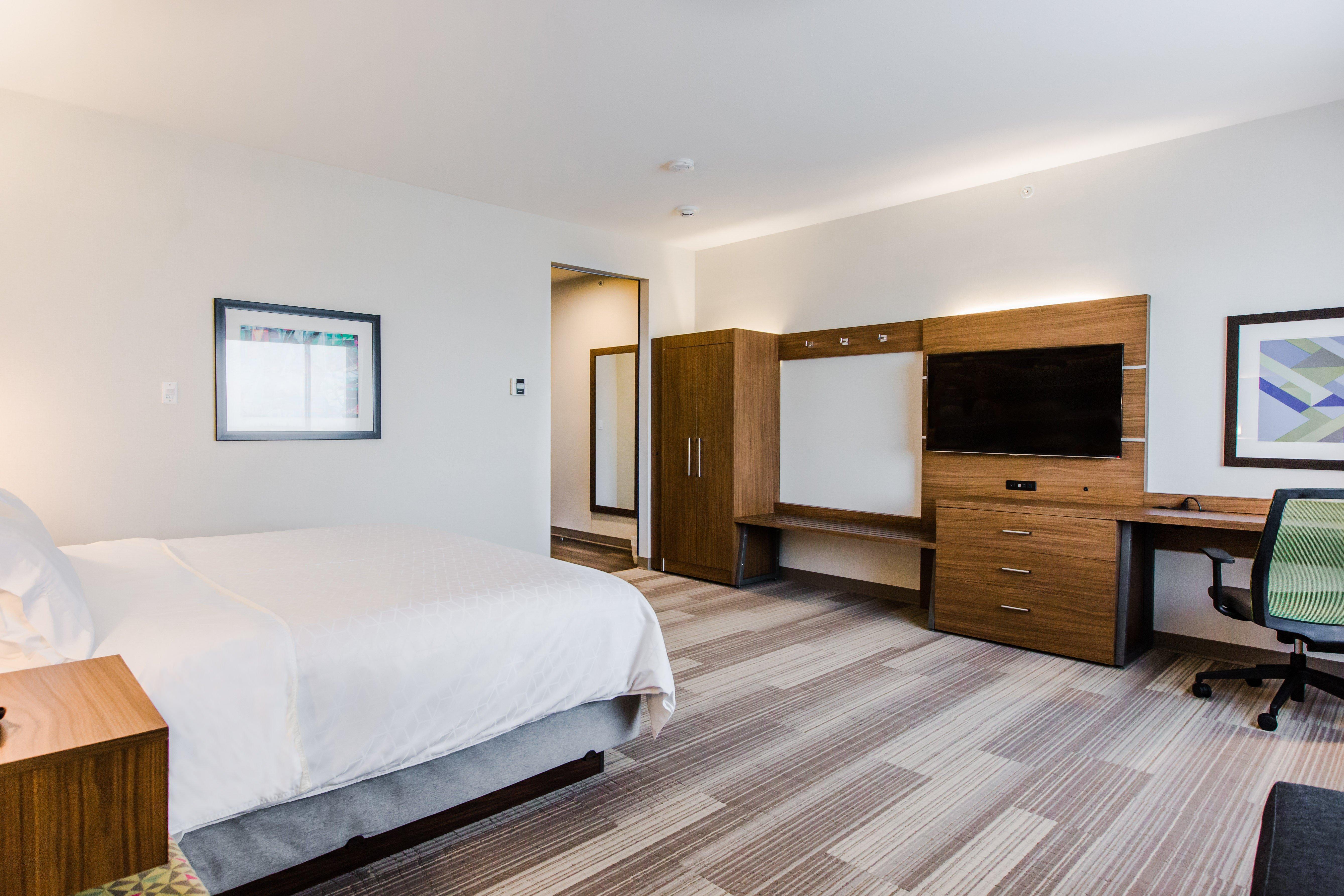 Holiday Inn Express & Suites - West Edmonton-Mall Area By Ihg Bagian luar foto