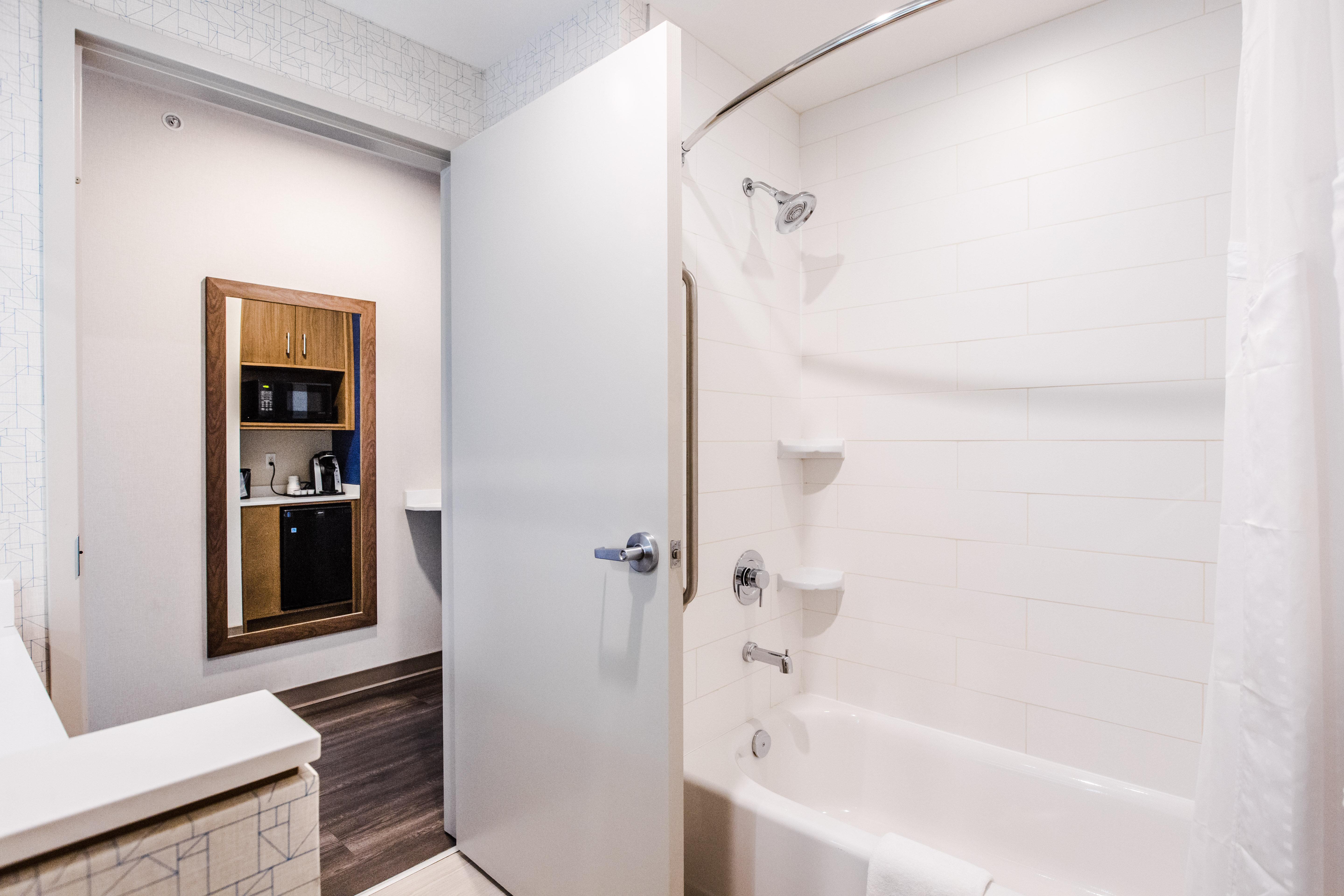 Holiday Inn Express & Suites - West Edmonton-Mall Area By Ihg Bagian luar foto