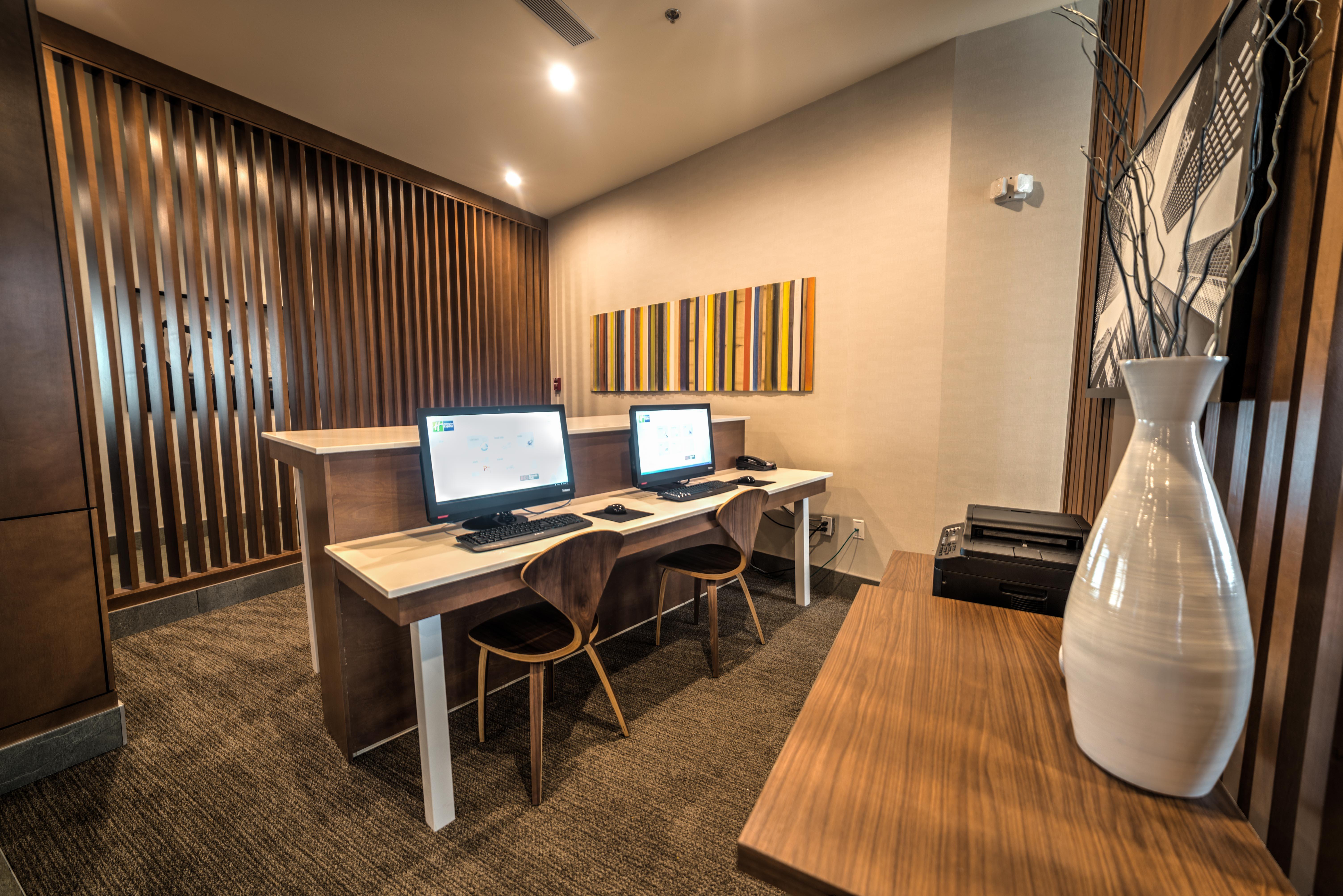 Holiday Inn Express & Suites - West Edmonton-Mall Area By Ihg Bagian luar foto
