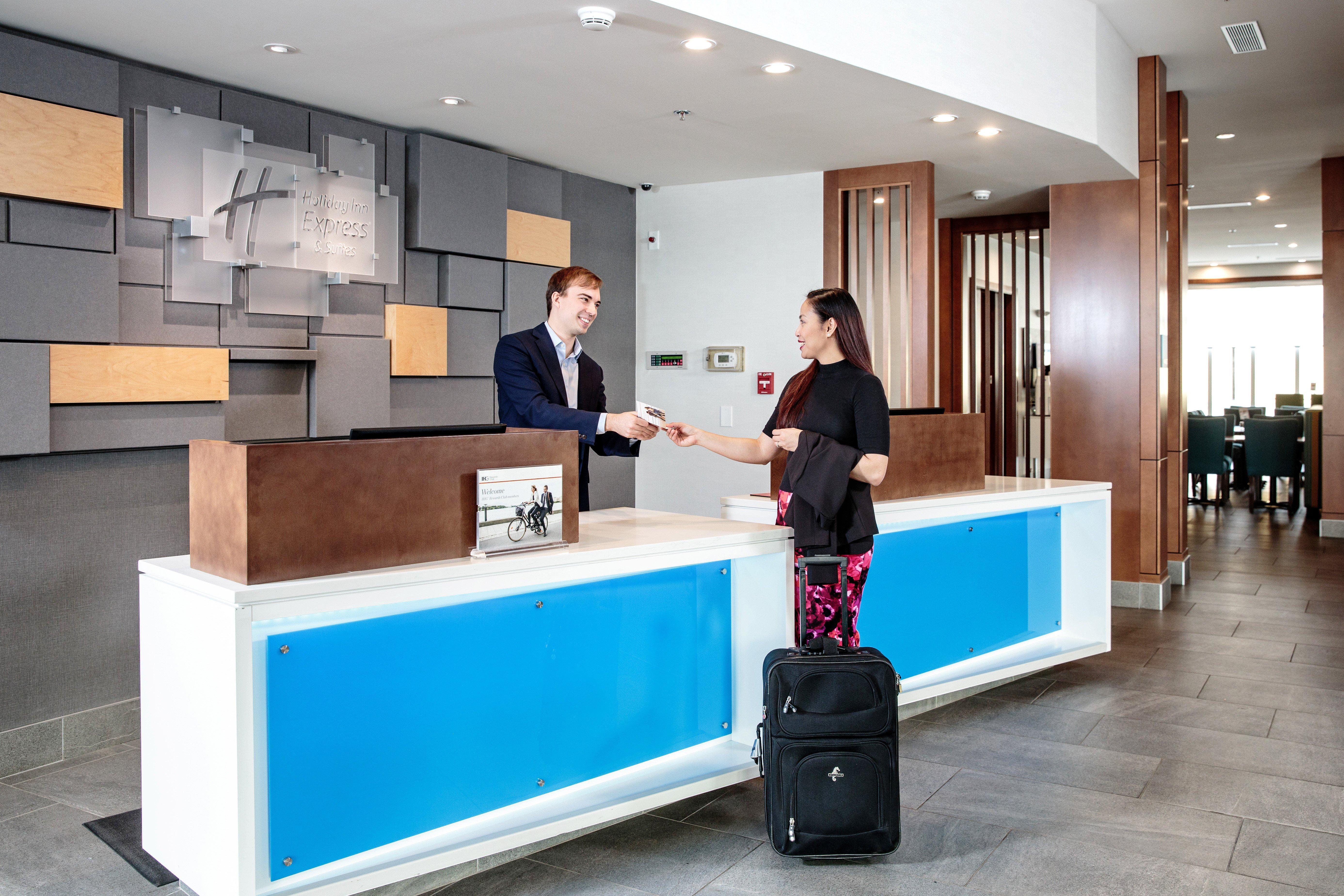 Holiday Inn Express & Suites - West Edmonton-Mall Area By Ihg Bagian luar foto