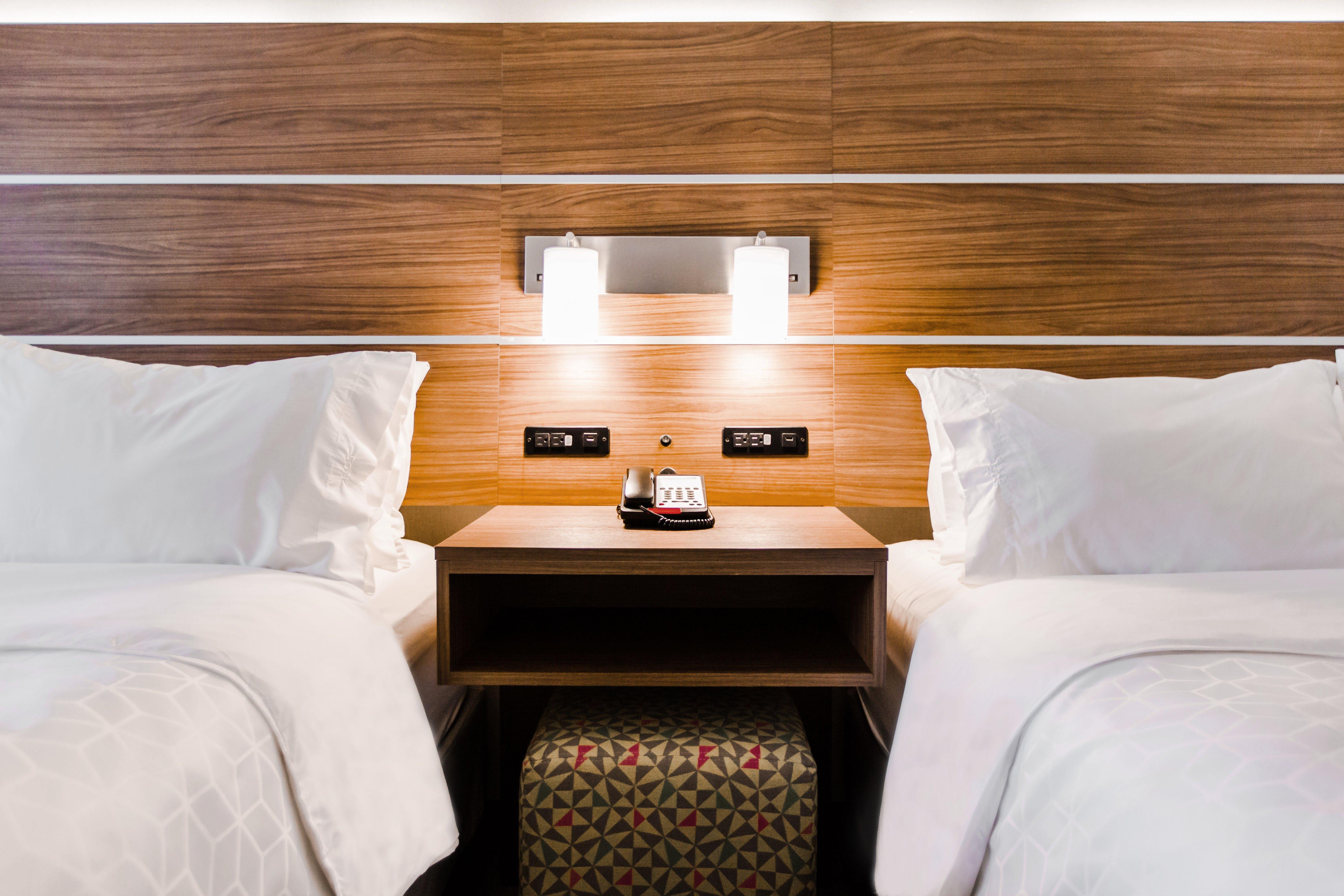 Holiday Inn Express & Suites - West Edmonton-Mall Area By Ihg Bagian luar foto
