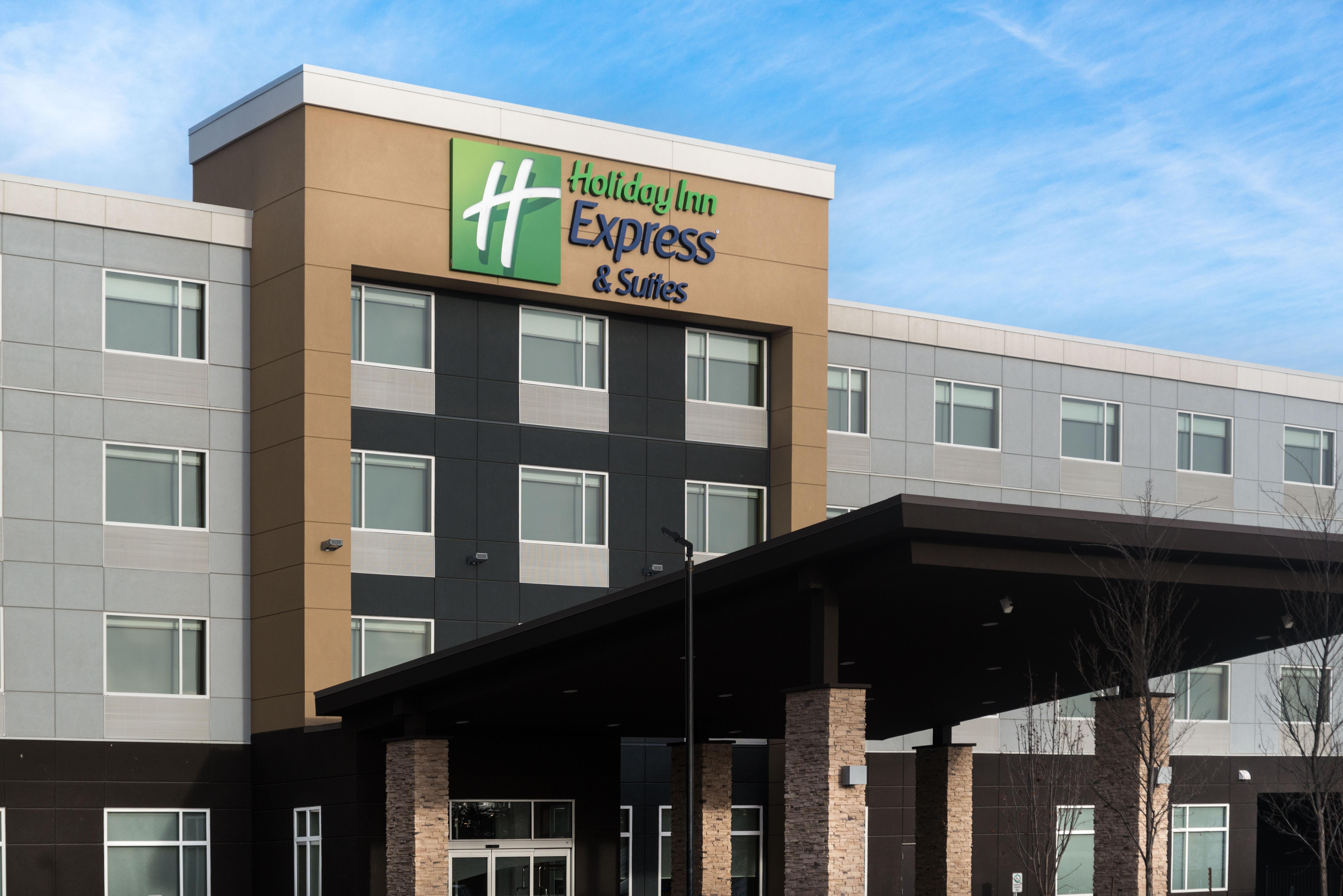 Holiday Inn Express & Suites - West Edmonton-Mall Area By Ihg Bagian luar foto