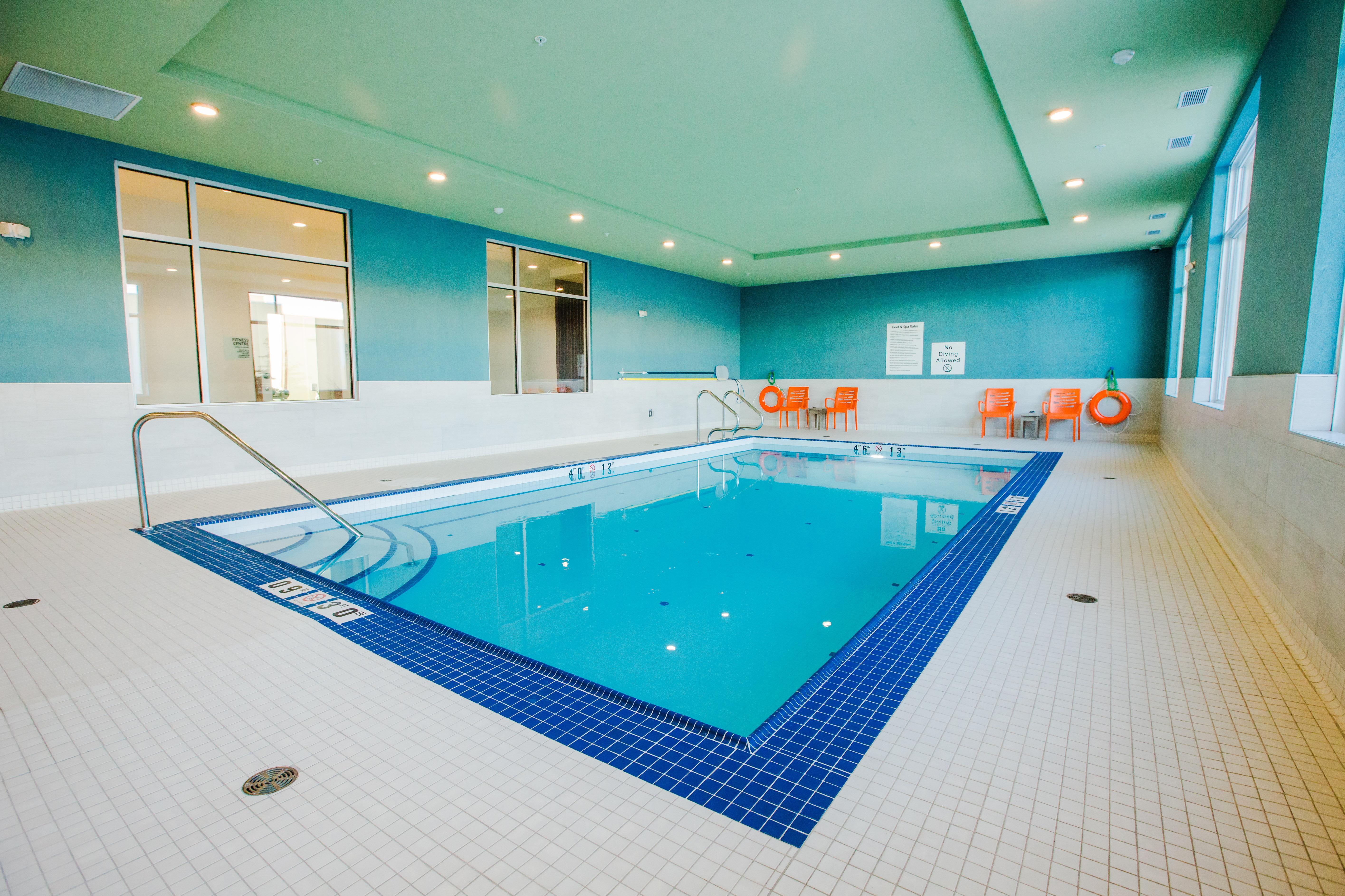 Holiday Inn Express & Suites - West Edmonton-Mall Area By Ihg Bagian luar foto
