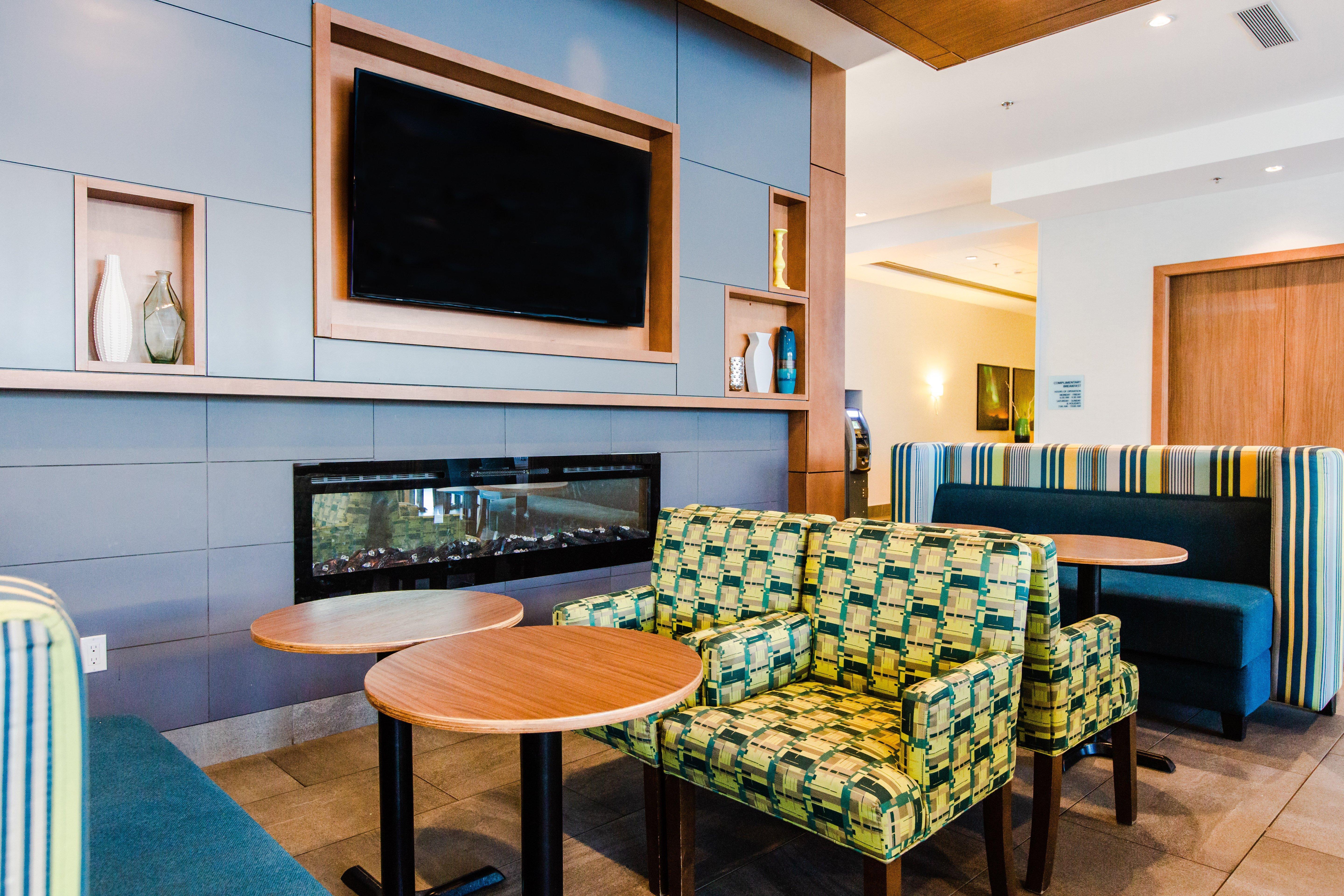 Holiday Inn Express & Suites - West Edmonton-Mall Area By Ihg Bagian luar foto