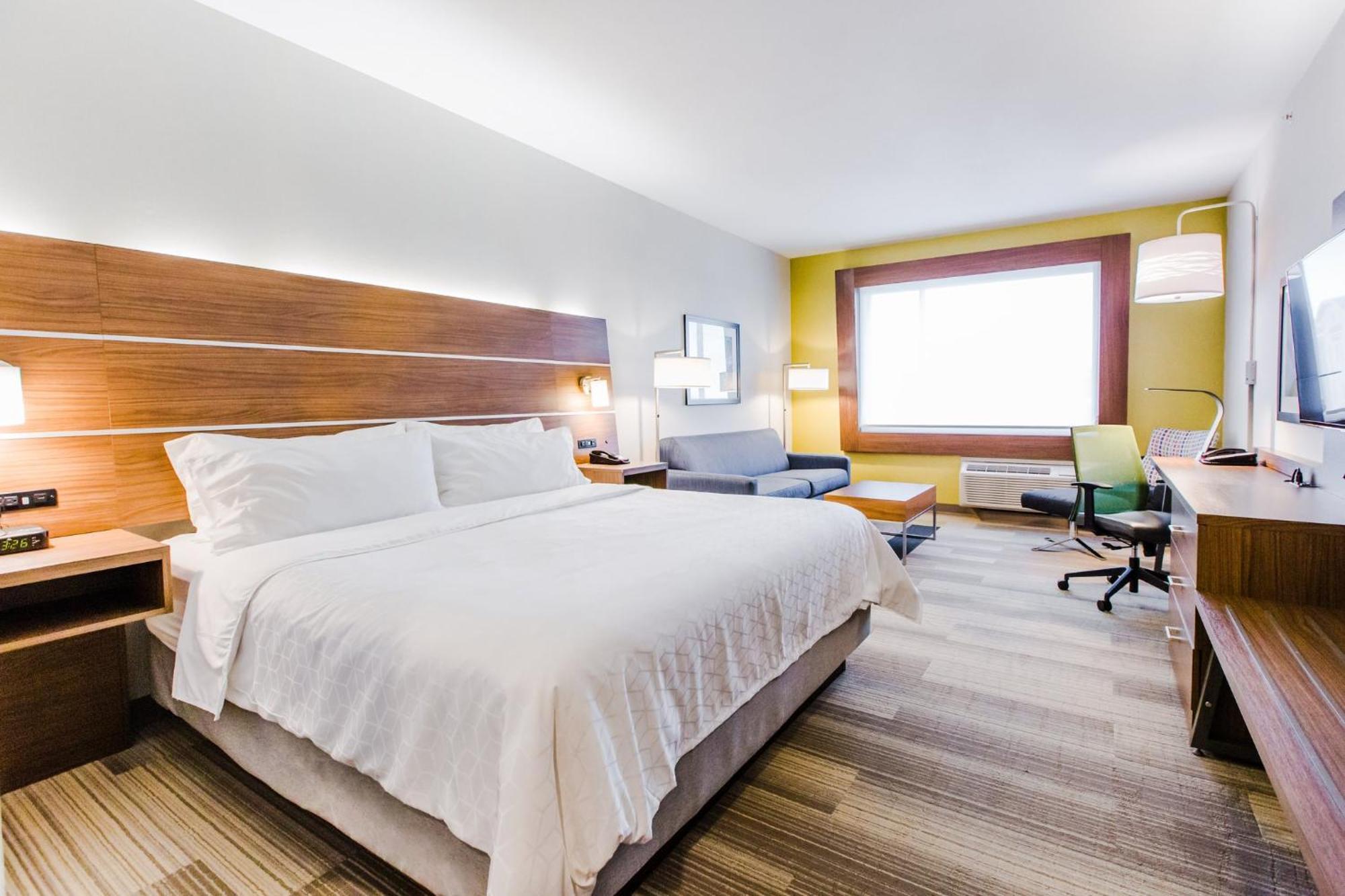 Holiday Inn Express & Suites - West Edmonton-Mall Area By Ihg Bagian luar foto